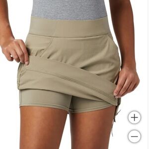 New Columbia Women's Marina Bay tan Skort XXL